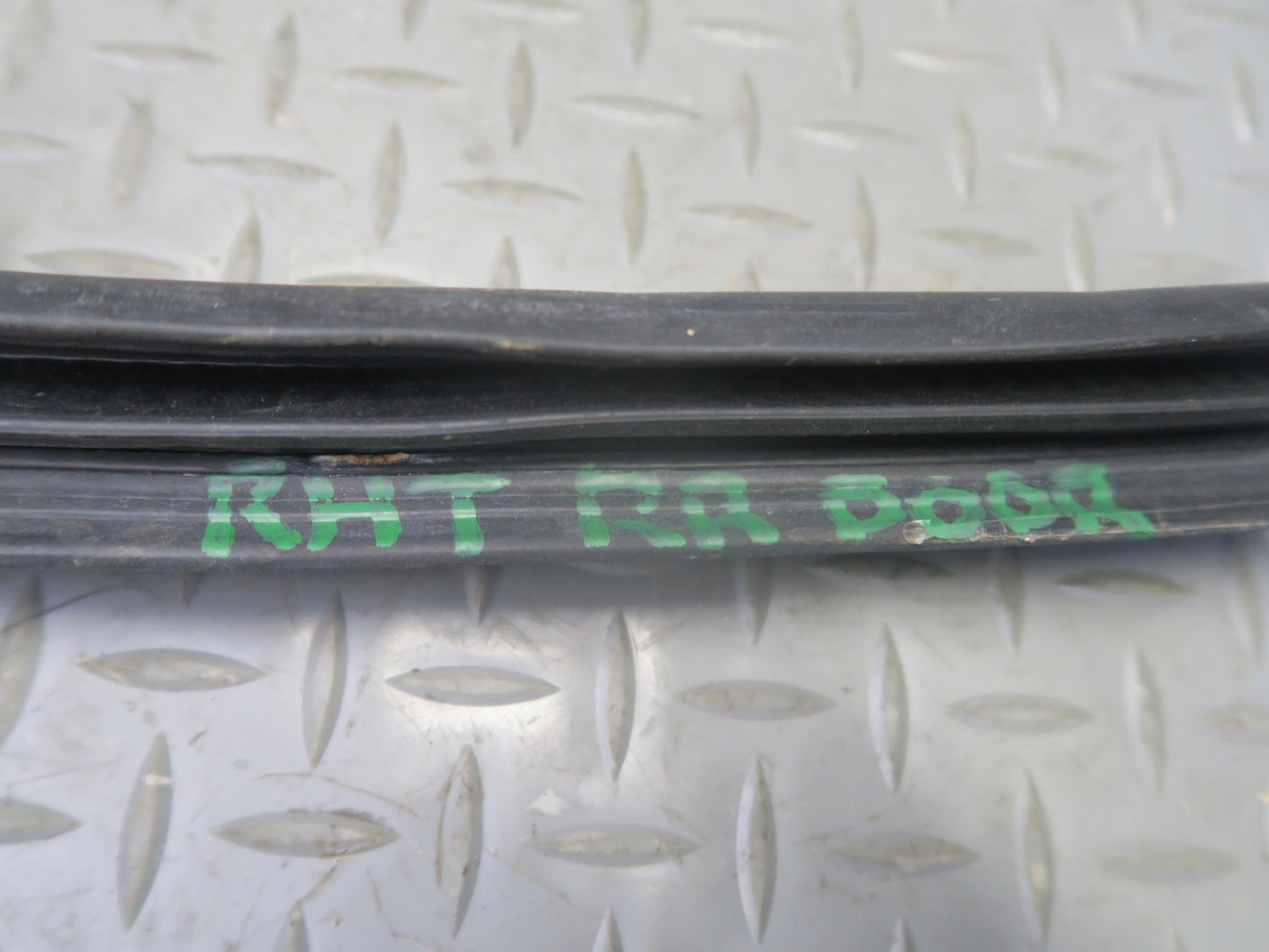2003-2009 Hummer H2 Rear Right Pass Side Door Weatherstrip Rubber Seal Gasket