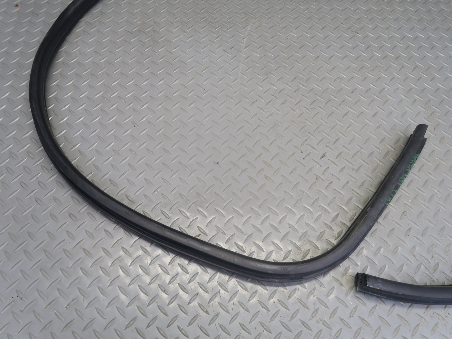 2003-2009 Hummer H2 Rear Right Pass Side Door Weatherstrip Rubber Seal Gasket