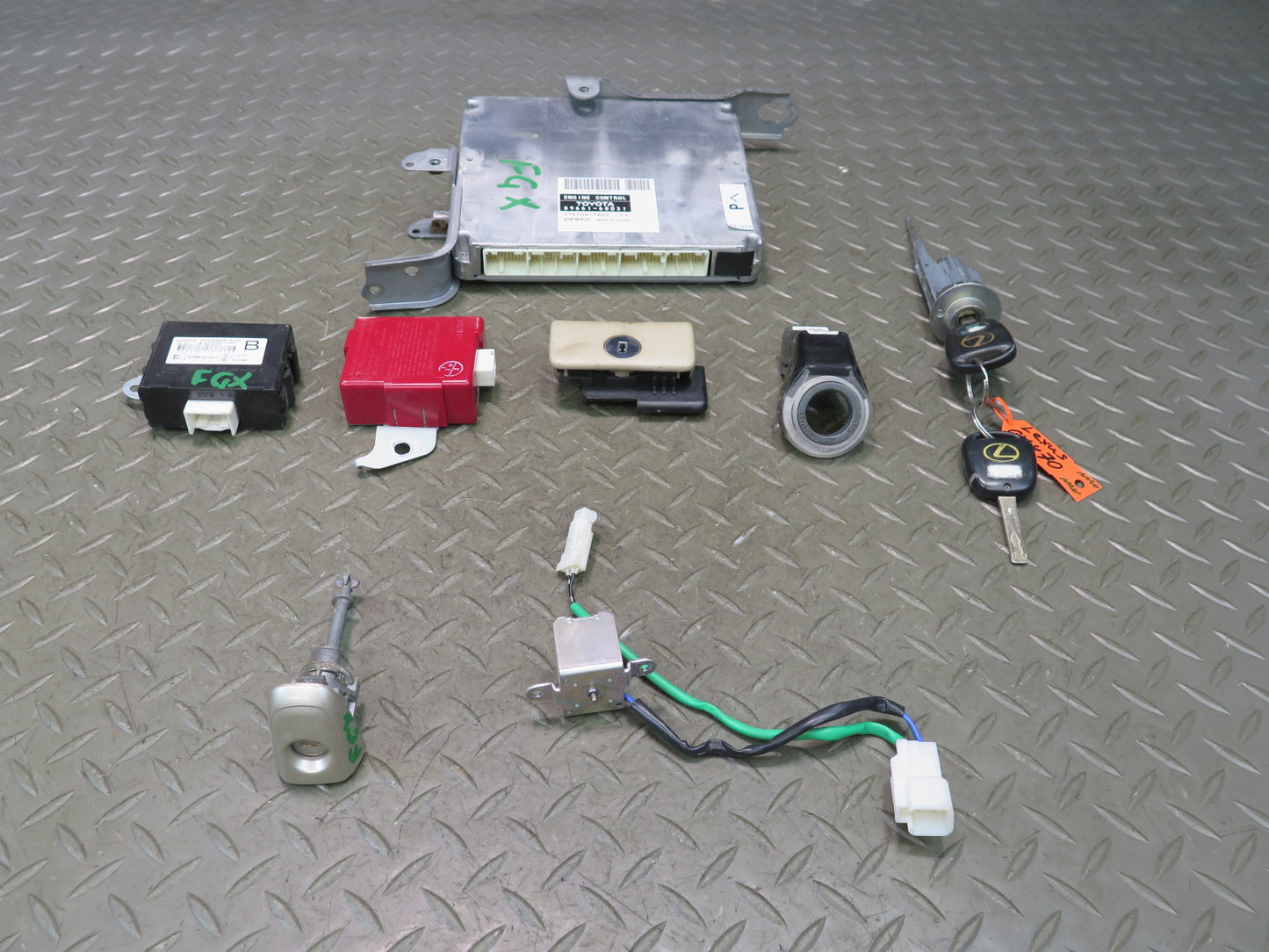 2006 Lexus UZJ120L GX470 2UZFE Engine ECU ECM Immobilizer Tailgate Lock KEY Set
