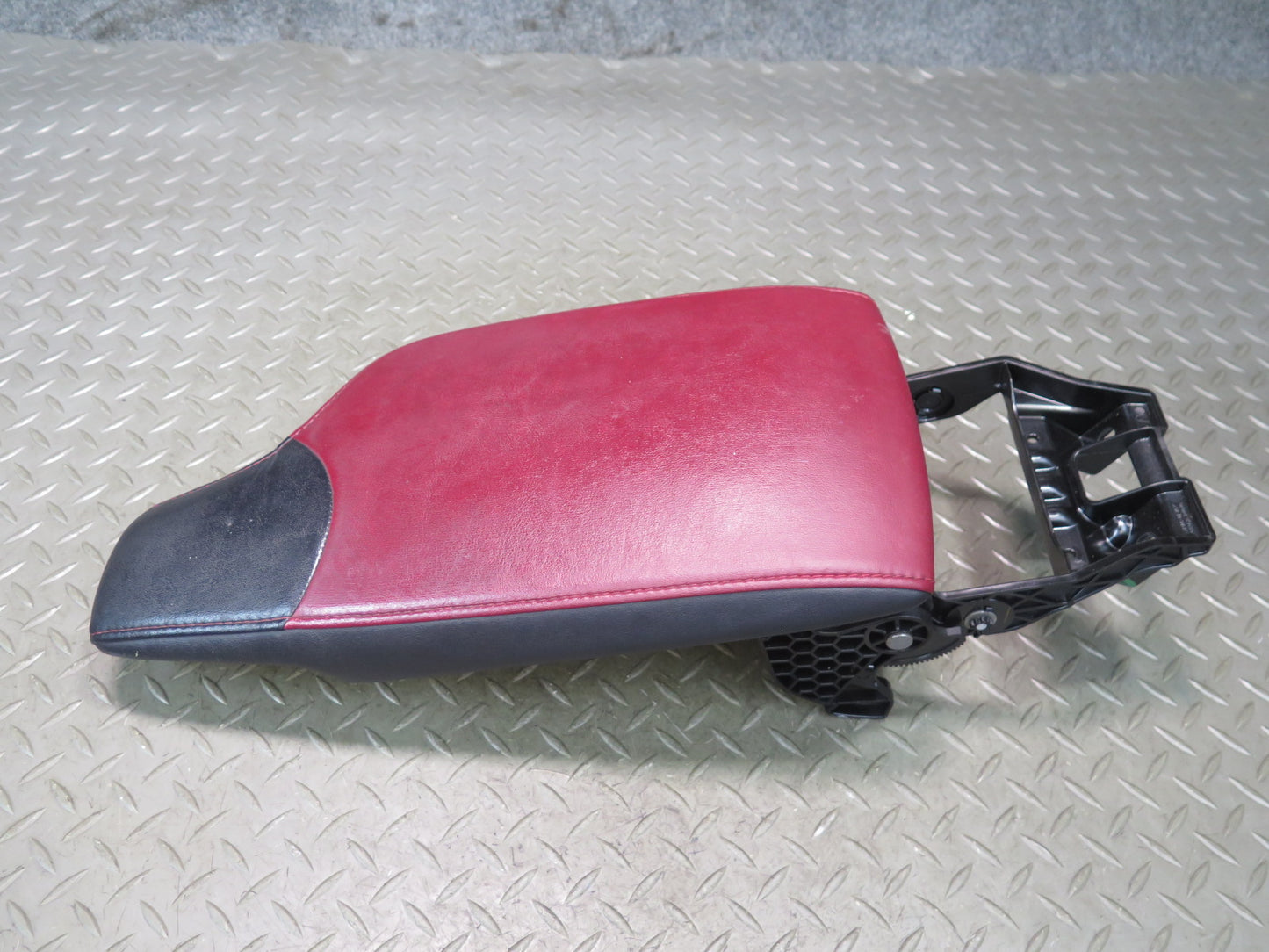 15-18 Lexus GSC16L RC350 RC300 Center Console Leather Armrest Lid OEM