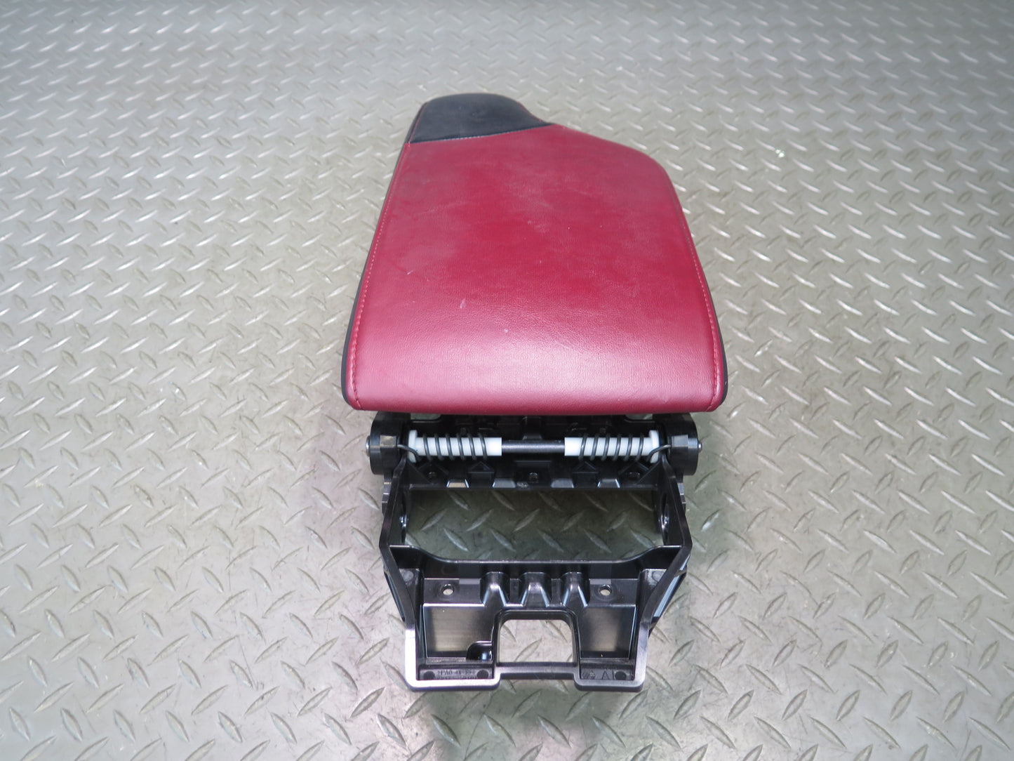 15-18 Lexus GSC16L RC350 RC300 Center Console Leather Armrest Lid OEM