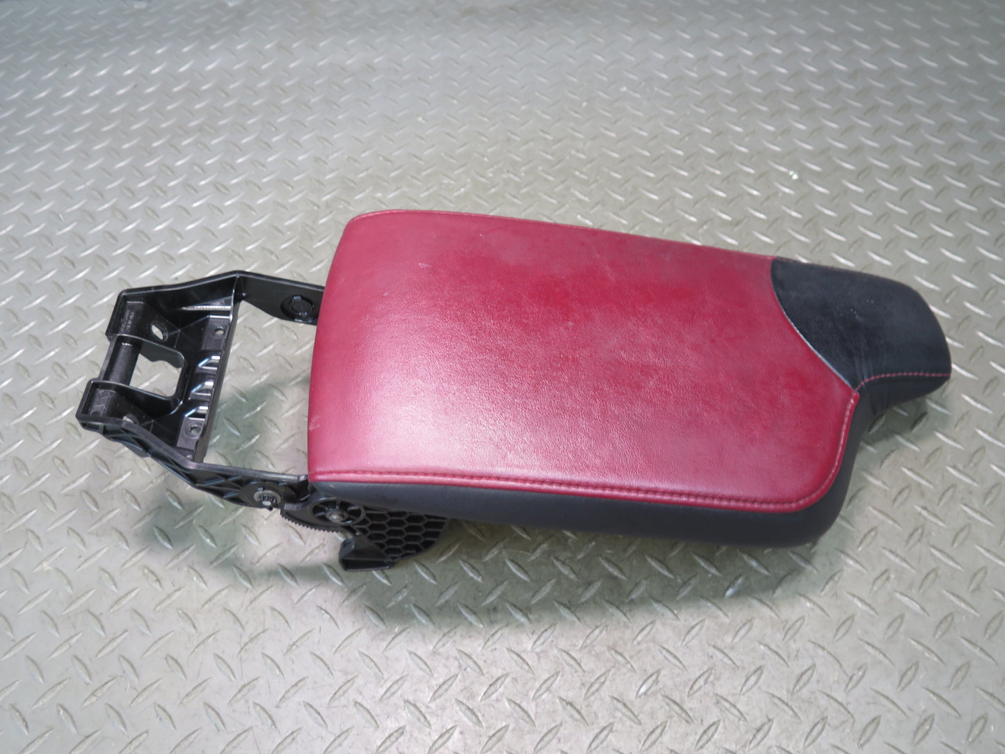 15-18 Lexus GSC16L RC350 RC300 Center Console Leather Armrest Lid OEM