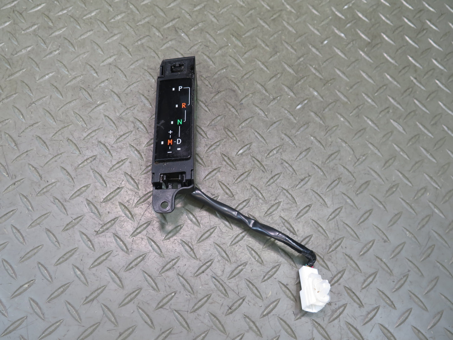 15-17 Lexus GSC16L RC350 RC300 Shift Shifter Gear Position Indicator OEM