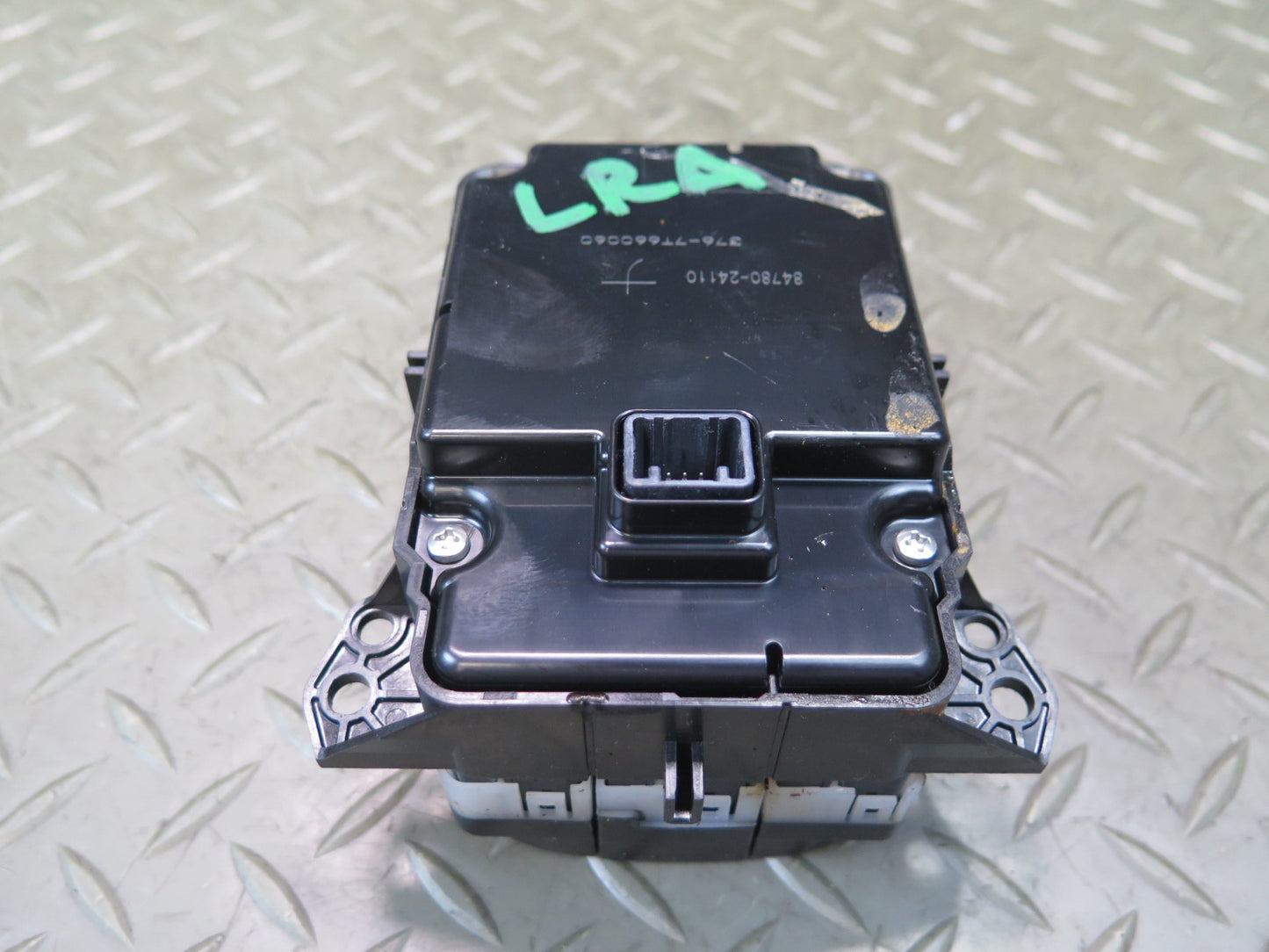 15-17 Lexus GSC16L RC350 RC300 Navigation Display Touch Pad Controller OEM