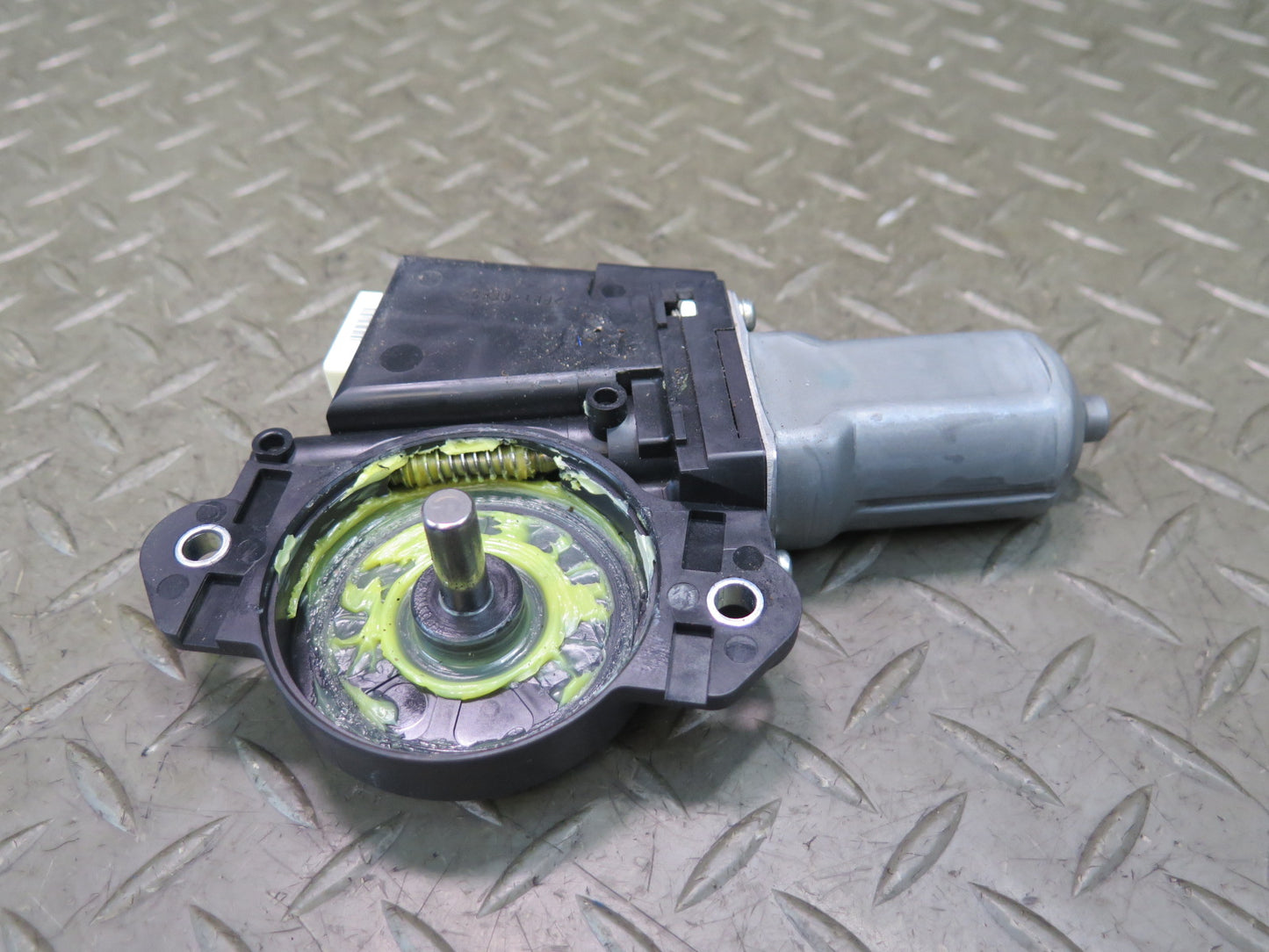 15-19 Lexus GSC16L RC350 RC300 RC200T Sunroof Motor Drive Unit OEM