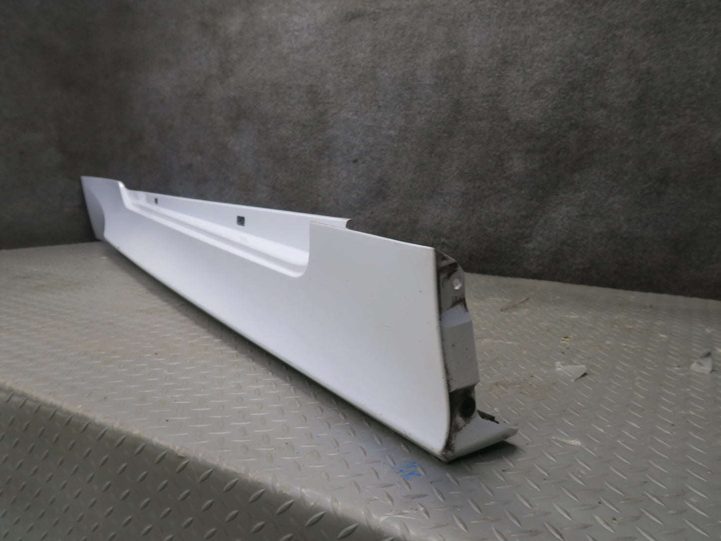 16-25 Lexus GSC16L RC350 RC300 F Sport Right Rocker Panel Side Skirt White OEM