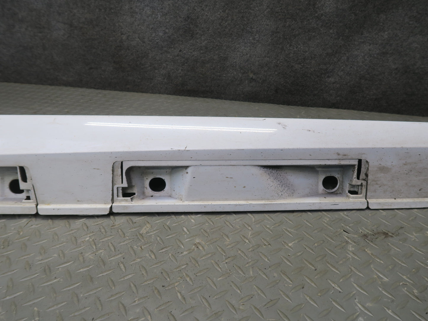16-25 Lexus GSC16L RC350 RC300 F Sport Right Rocker Panel Side Skirt White OEM