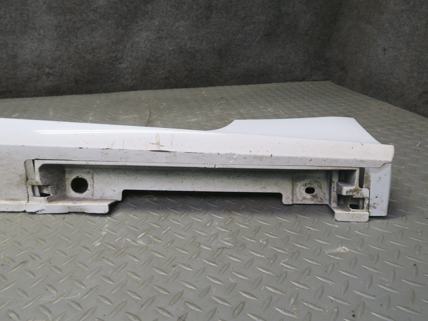 16-25 Lexus GSC16L RC350 RC300 F Sport Right Rocker Panel Side Skirt White OEM
