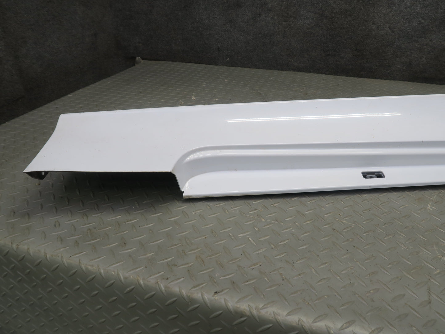 16-25 Lexus GSC16L RC350 RC300 F Sport Right Rocker Panel Side Skirt White OEM