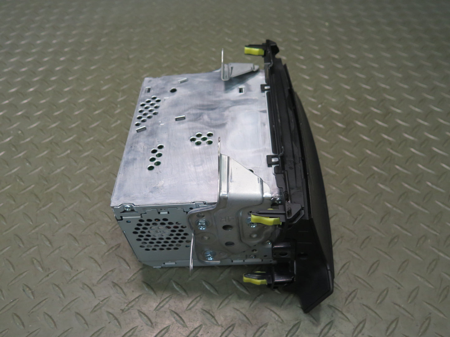 15-17 Lexus GSC16L RC350 RC300 Navigation CD Player Audio Radio Head Unit OEM