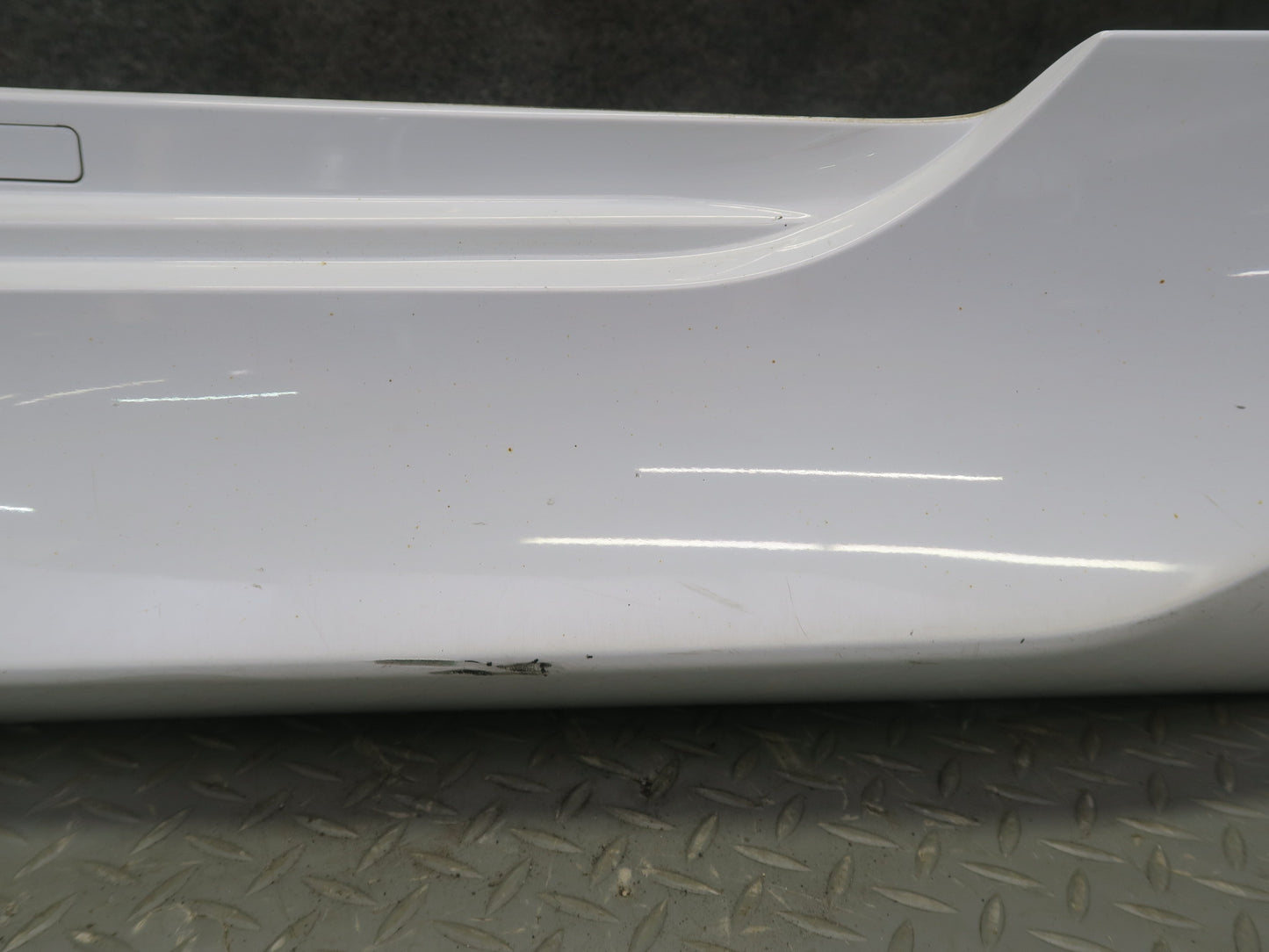 16-25 Lexus GSC16L RC350 RC300 F-sport Left Rocker Panel Side Skirt White OEM