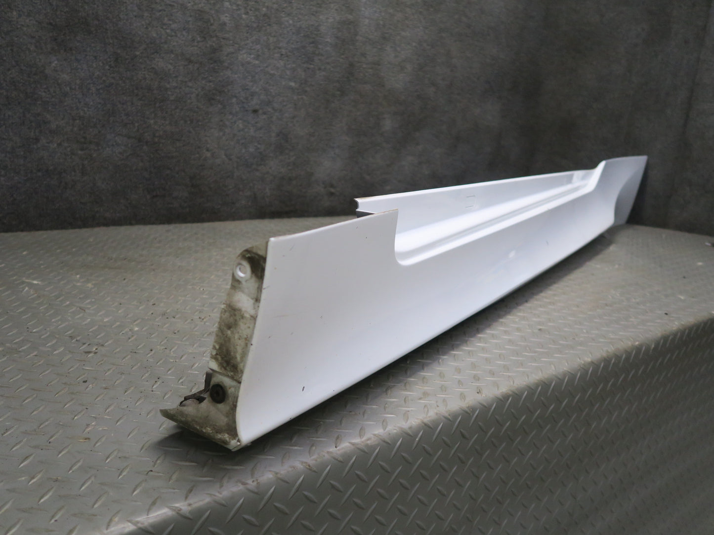 16-25 Lexus GSC16L RC350 RC300 F-sport Left Rocker Panel Side Skirt White OEM