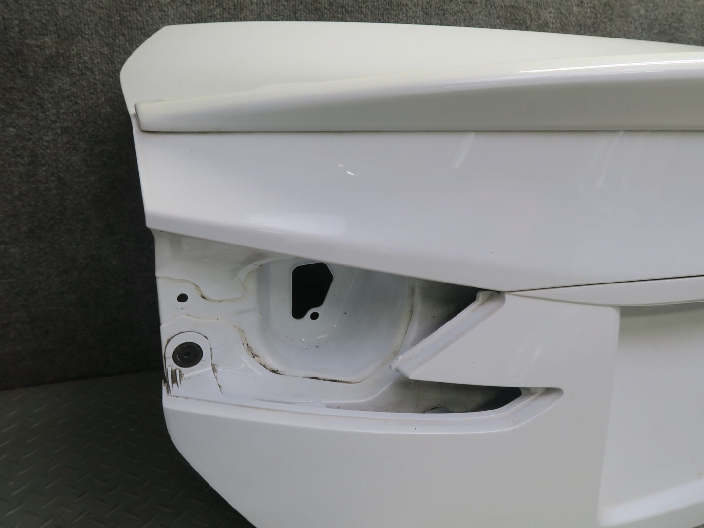 15-19 Lexus GSC16L RC350 RC300 F-sport Rear Trunk Deck Lid Shell Cover Panel OEM