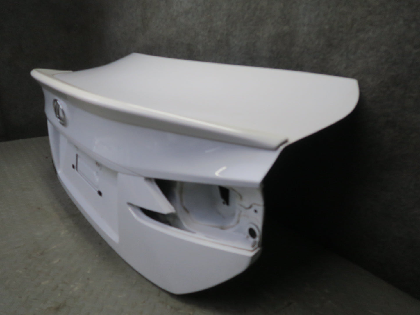 15-19 Lexus GSC16L RC350 RC300 F-sport Rear Trunk Deck Lid Shell Cover Panel OEM