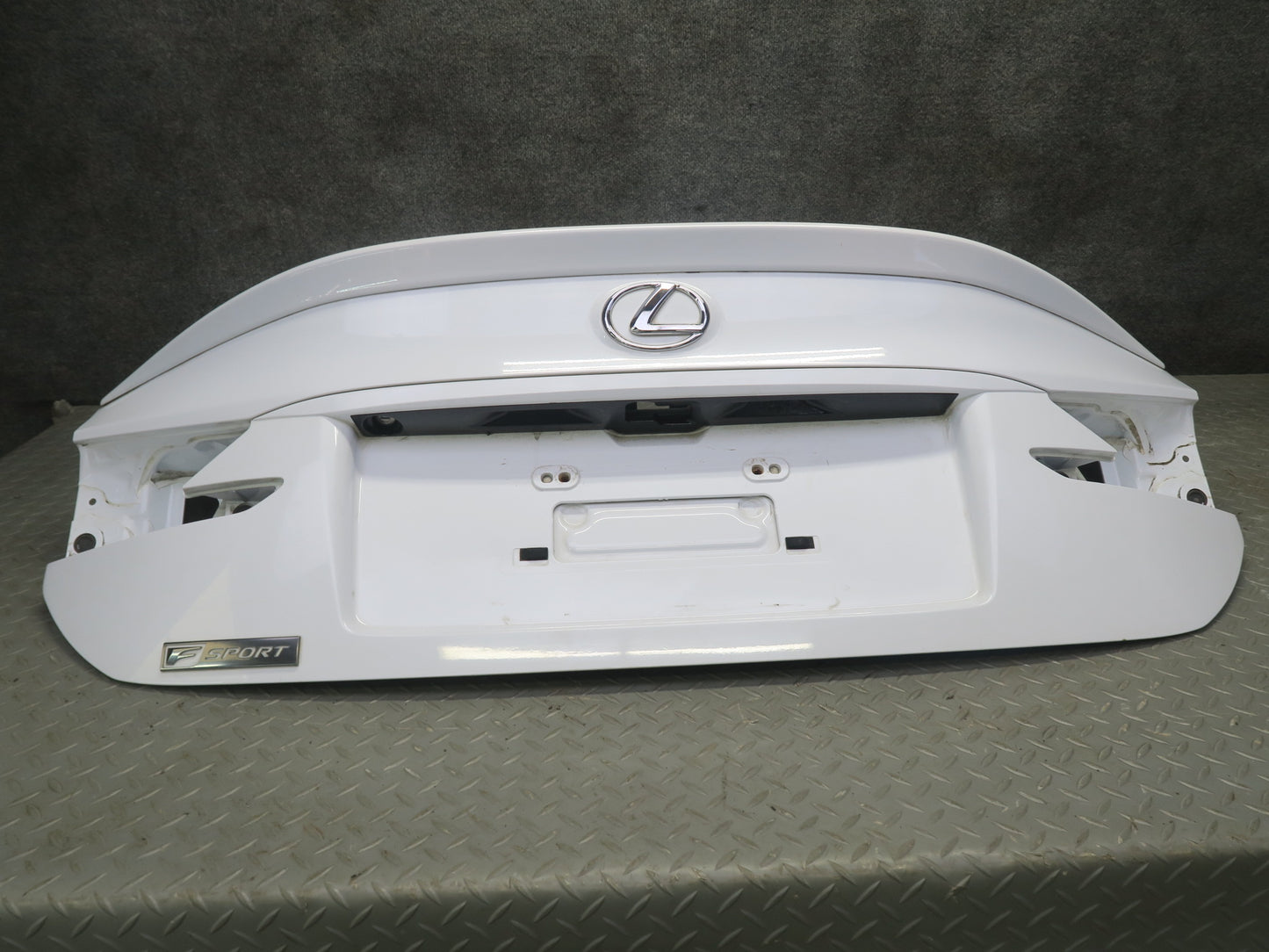 15-19 Lexus GSC16L RC350 RC300 F-sport Rear Trunk Deck Lid Shell Cover Panel OEM