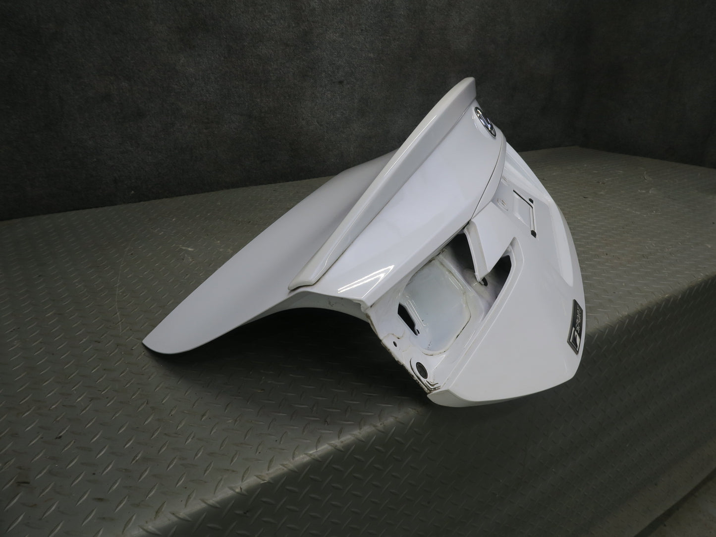 15-19 Lexus GSC16L RC350 RC300 F-sport Rear Trunk Deck Lid Shell Cover Panel OEM