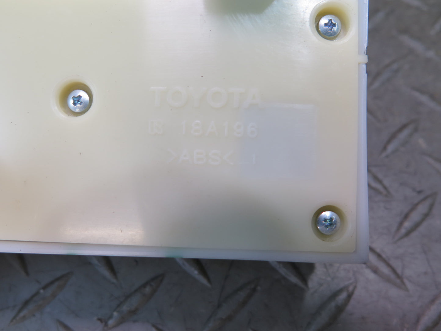 2005-2007 Lexus UZJ120L GX470 Front Left Seat Adjustment Switch