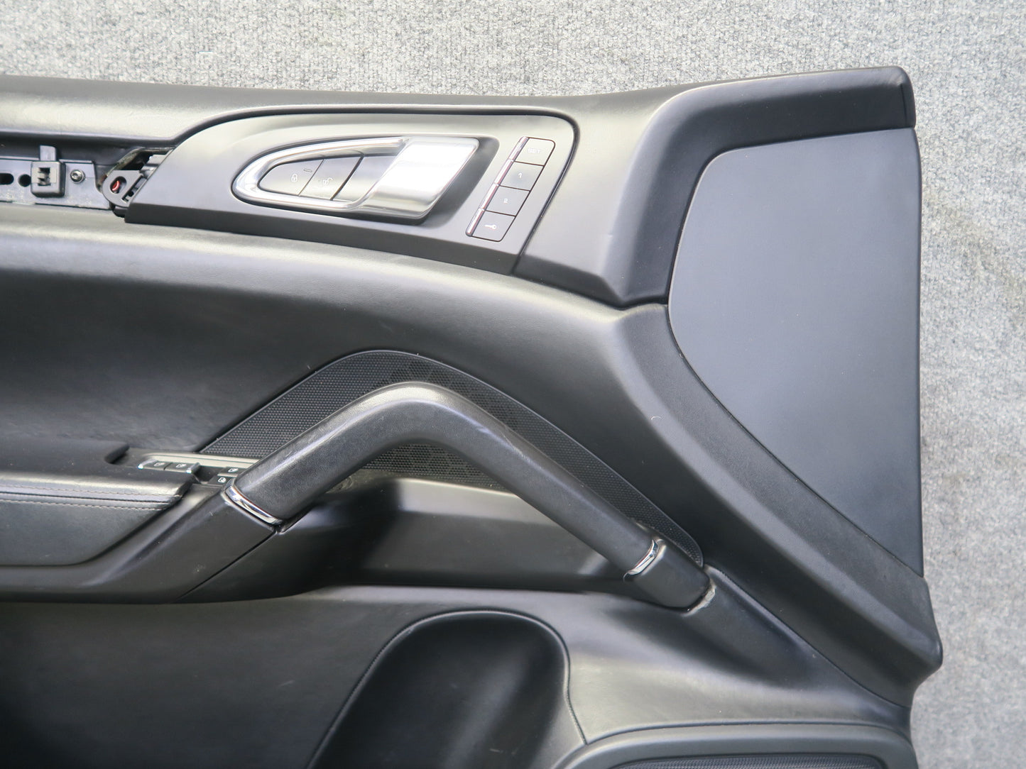 2011-2018 Porsche Cayenne 958 Front Left & Right Door Interior Trim Panel Set