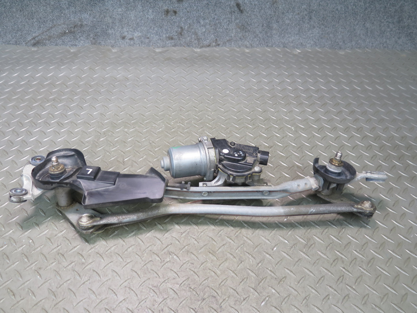 15-25 Lexus GSC16L RC350 RC300 Windshield Wiper Transmission Linkage w Motor OEM