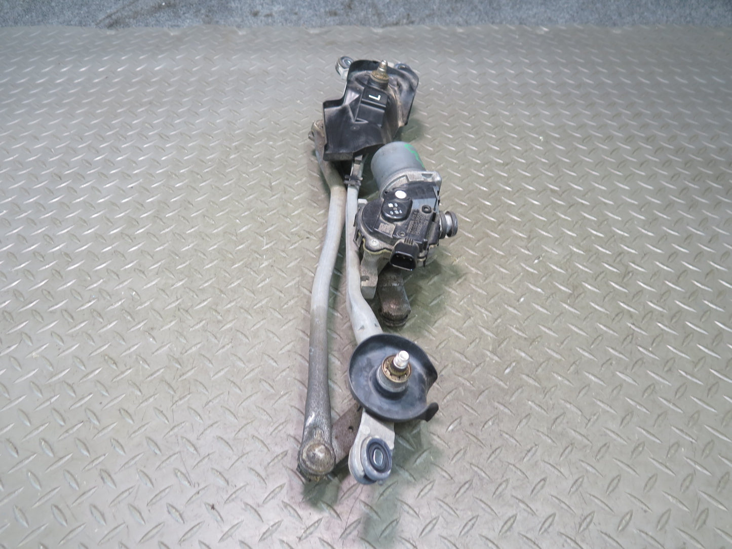 15-25 Lexus GSC16L RC350 RC300 Windshield Wiper Transmission Linkage w Motor OEM