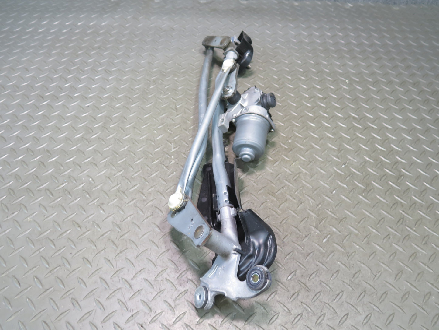 15-25 Lexus GSC16L RC350 RC300 Windshield Wiper Transmission Linkage w Motor OEM