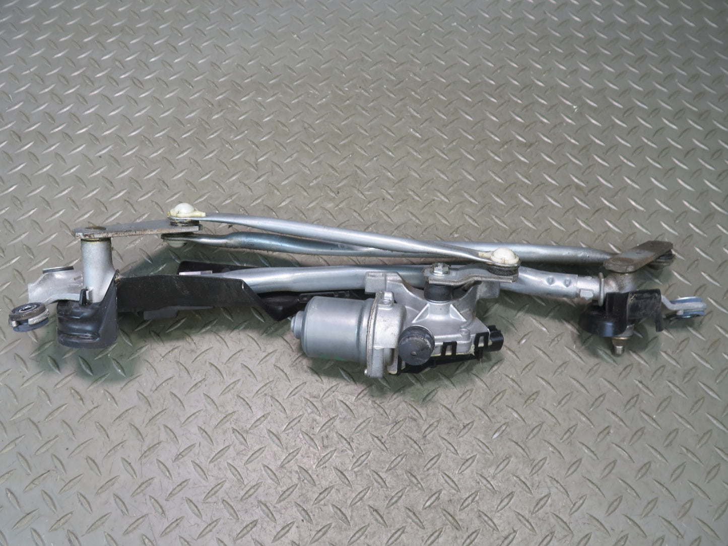 15-25 Lexus GSC16L RC350 RC300 Windshield Wiper Transmission Linkage w Motor OEM