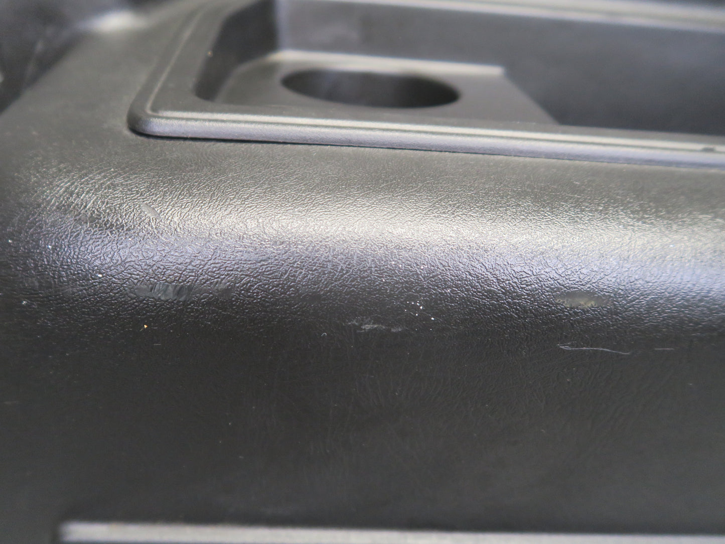 2005-2007 Hummer H2 Rear Right Pass Side Trunk Quarter Panel Trim Cover