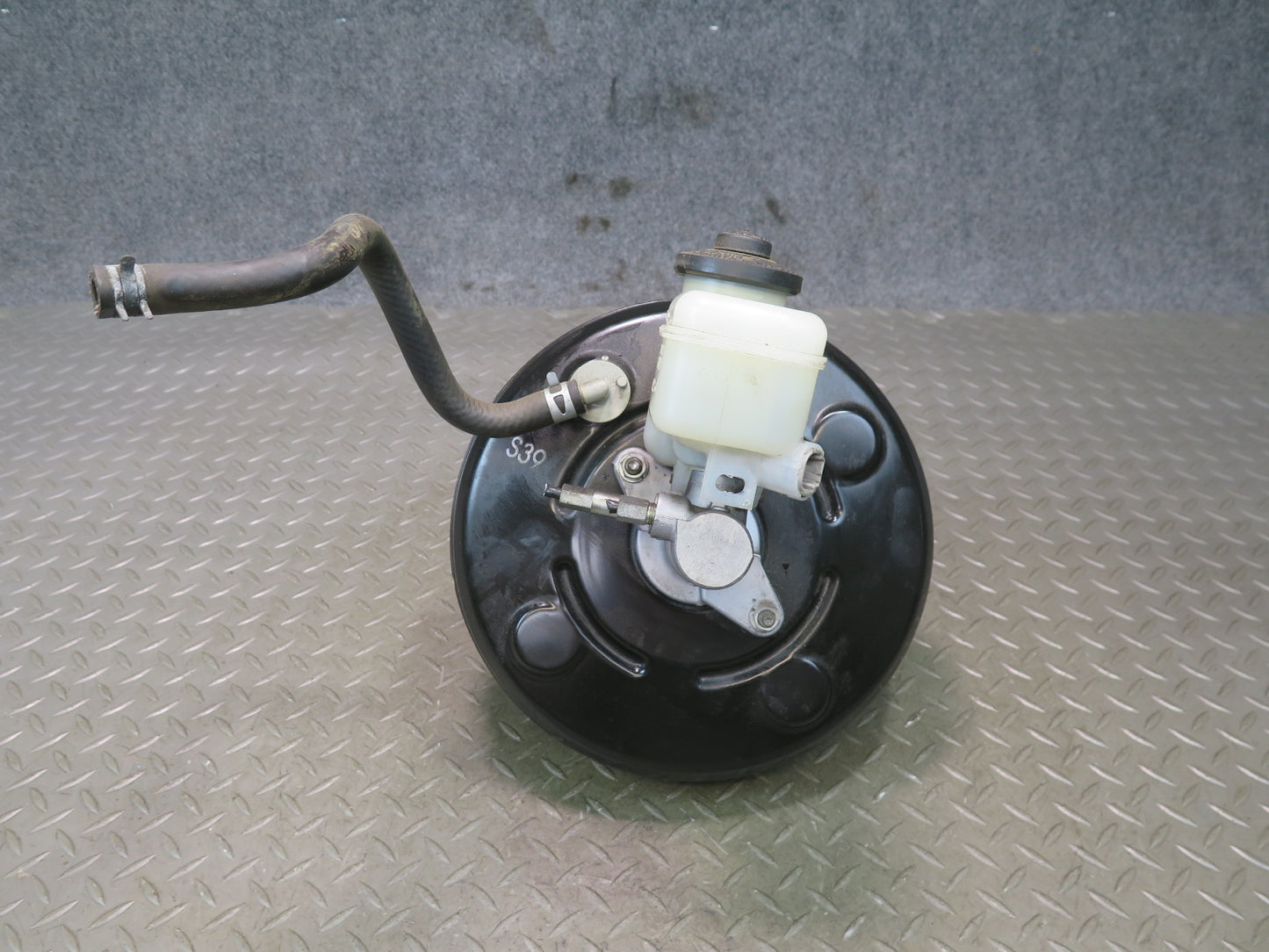 15-17 Lexus GSC16L RC300 AWD F-sport Brake Master Cylinder Booster Reservoir OEM