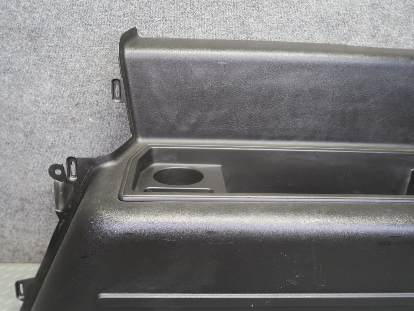 2005-2007 Hummer H2 Rear Right Pass Side Trunk Quarter Panel Trim Cover