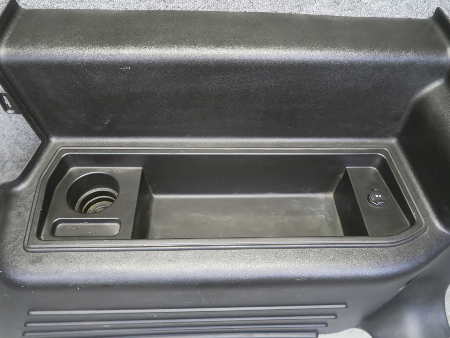 2005-2007 Hummer H2 Rear Right Pass Side Trunk Quarter Panel Trim Cover