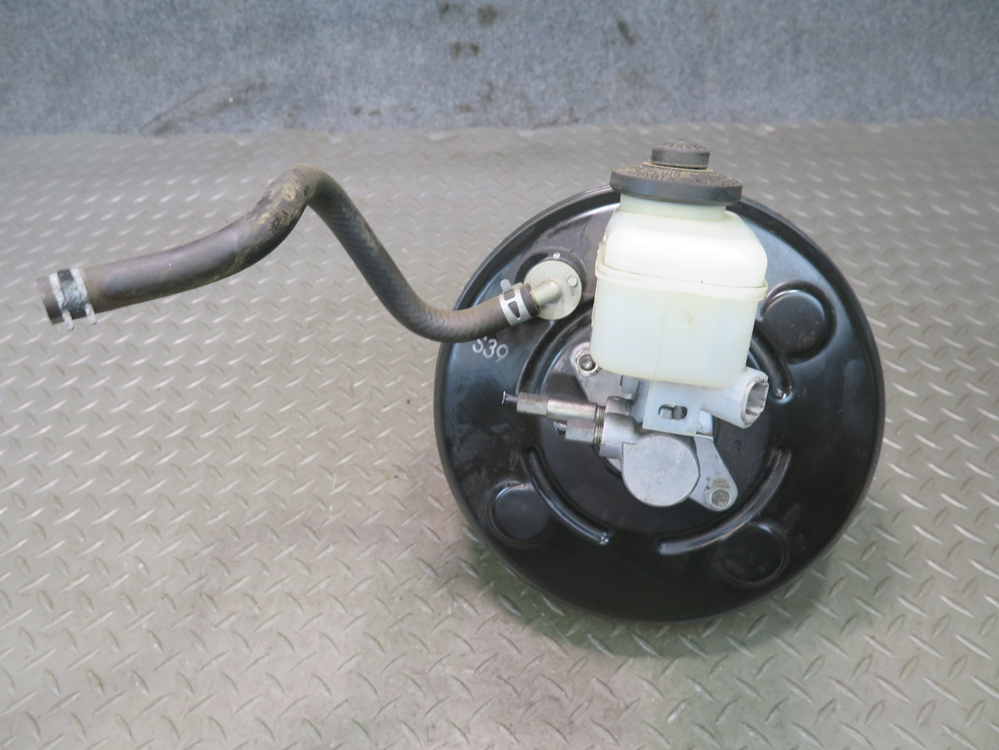 15-17 Lexus GSC16L RC300 AWD F-sport Brake Master Cylinder Booster Reservoir OEM