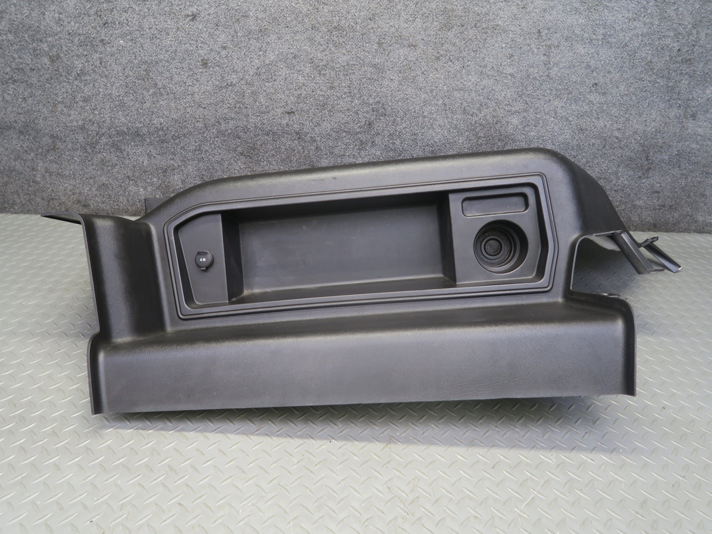 2005-2007 Hummer H2 Rear Right Pass Side Trunk Quarter Panel Trim Cover