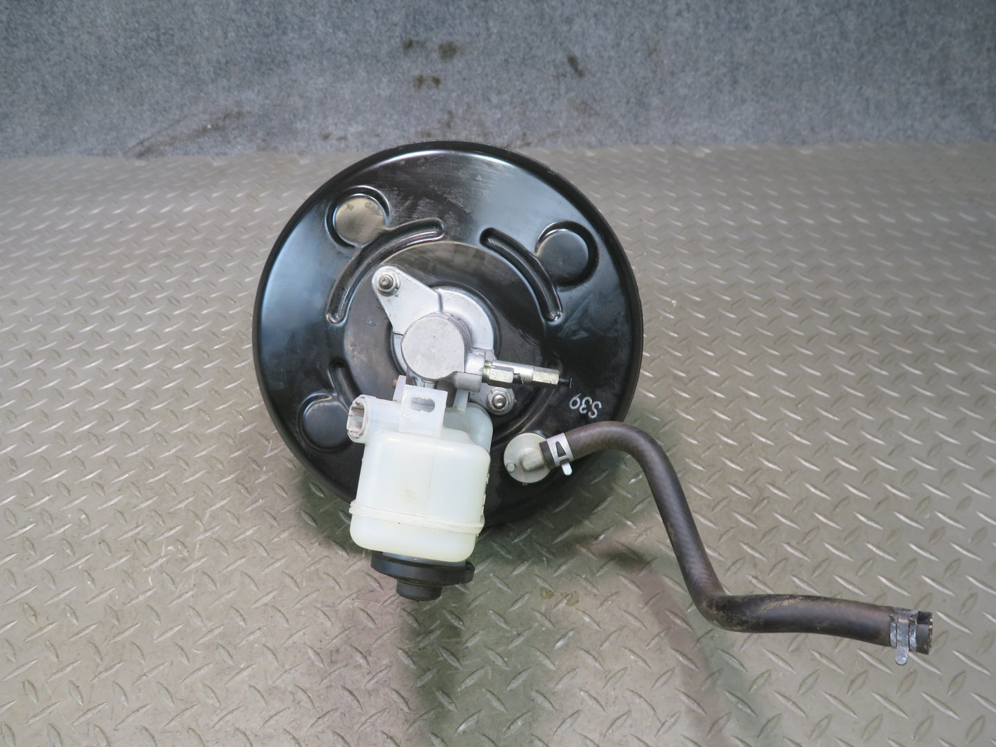 15-17 Lexus GSC16L RC300 AWD F-sport Brake Master Cylinder Booster Reservoir OEM