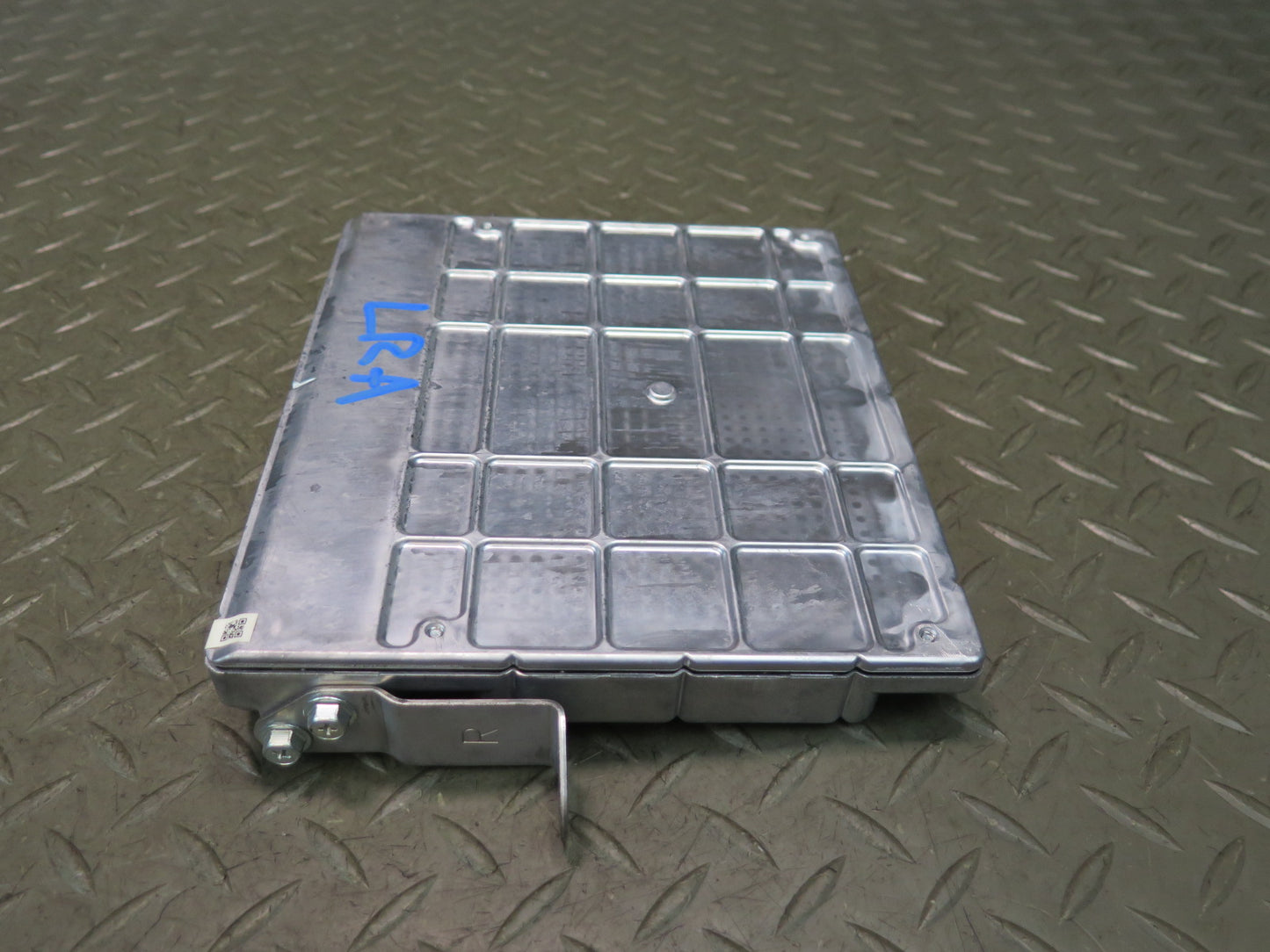 16-18 Lexus GSC16L RC300 3.5L 2GRFSE AWD ECM ECU Engine Control Module OEM