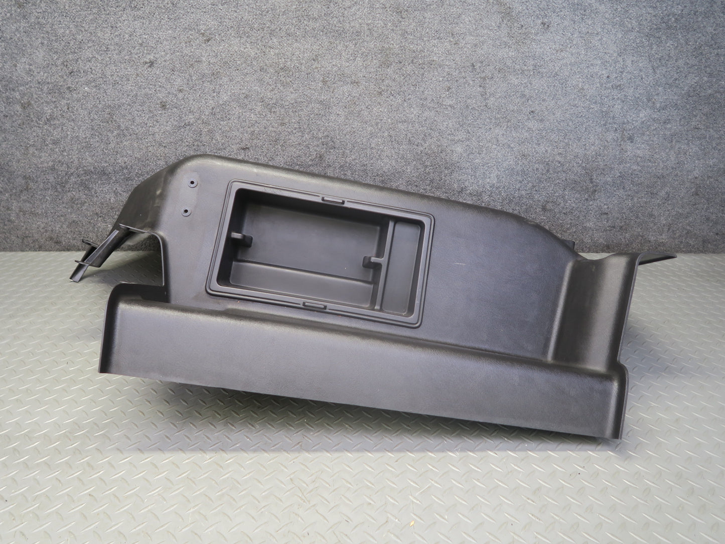 2005-2007 Hummer H2 Rear Left Driver Side Trunk Quarter Panel Trim Cover