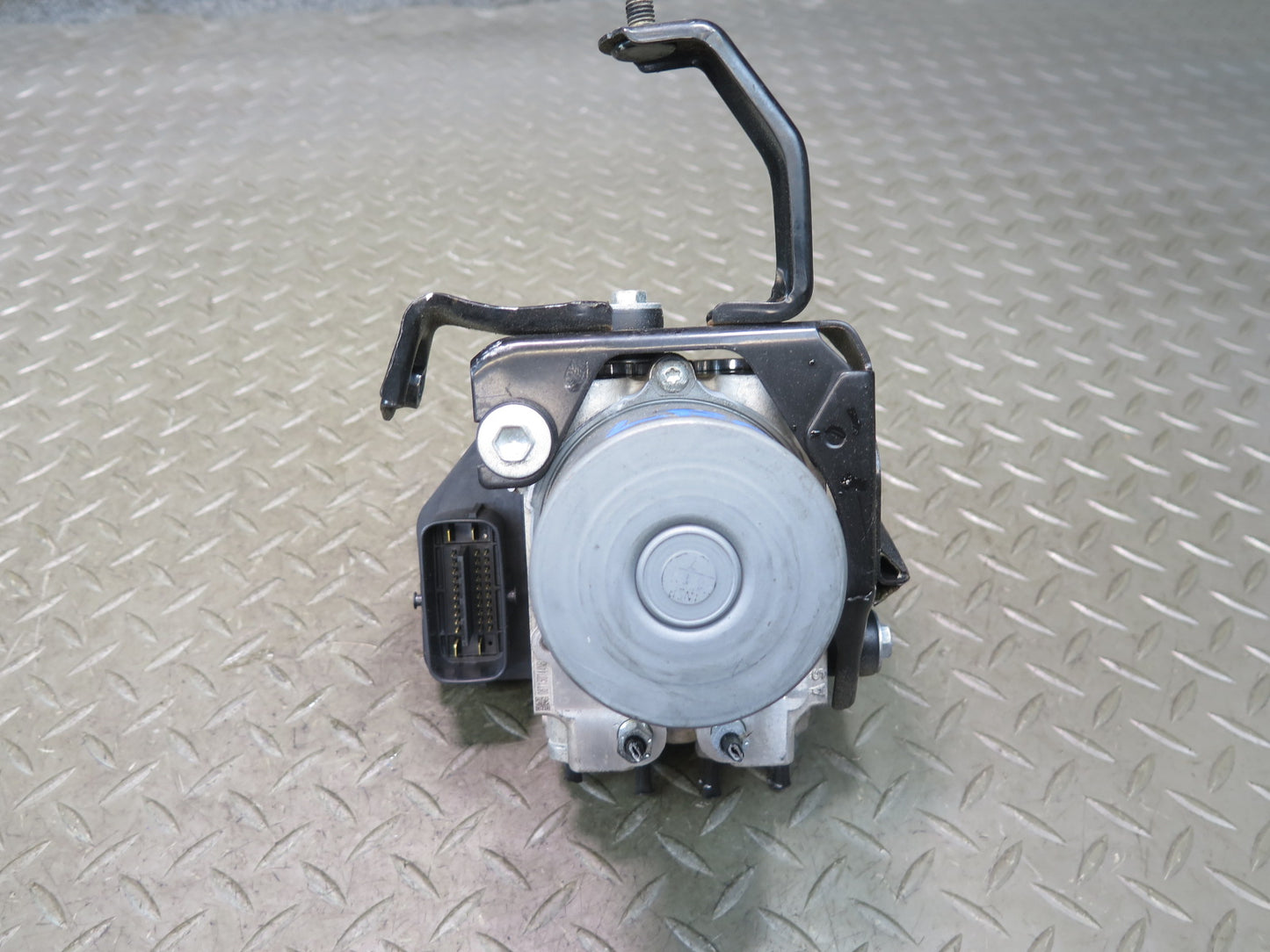 16-18 Lexus GSC16L RC350 RC300 AWD Anti Lock Brake ABS Pump Module 76K Miles OEM