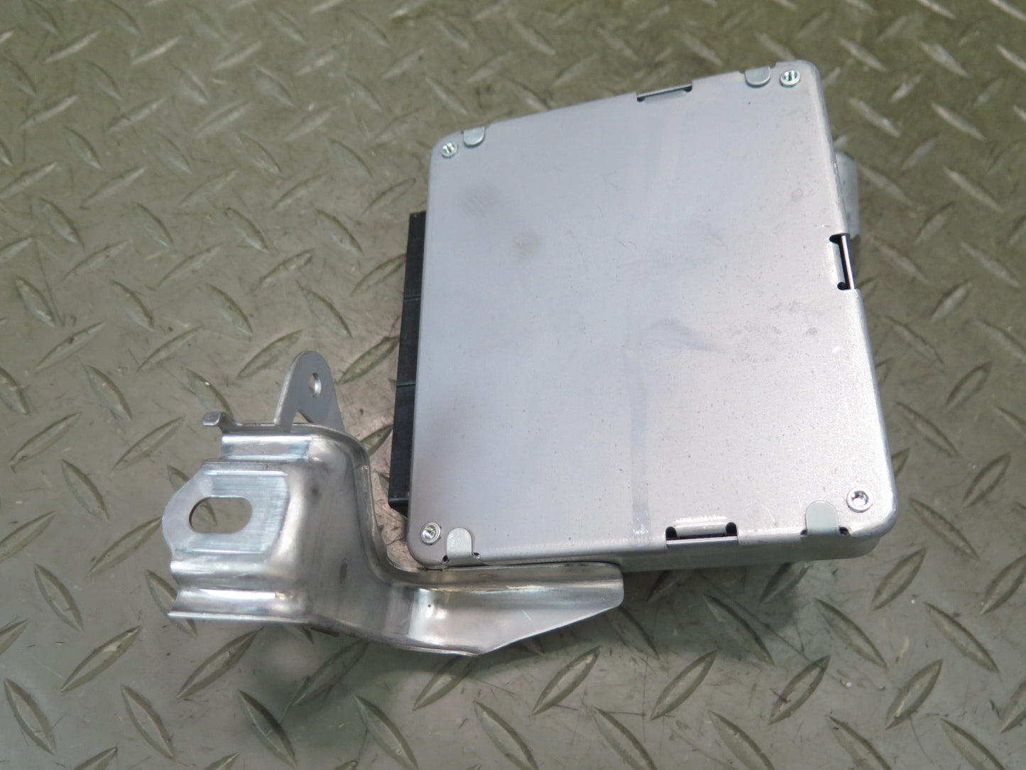 16-17 Lexus GSC16L RC350 RC300 Suspension Computer Control Module Unit OEM