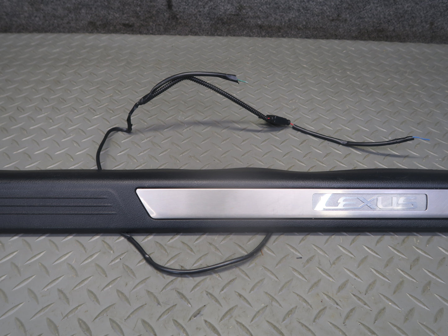 15-20 Lexus GSC16L RC350 RC300 Set of 2 Door Sill Scuff Plate w Illuminated OEM