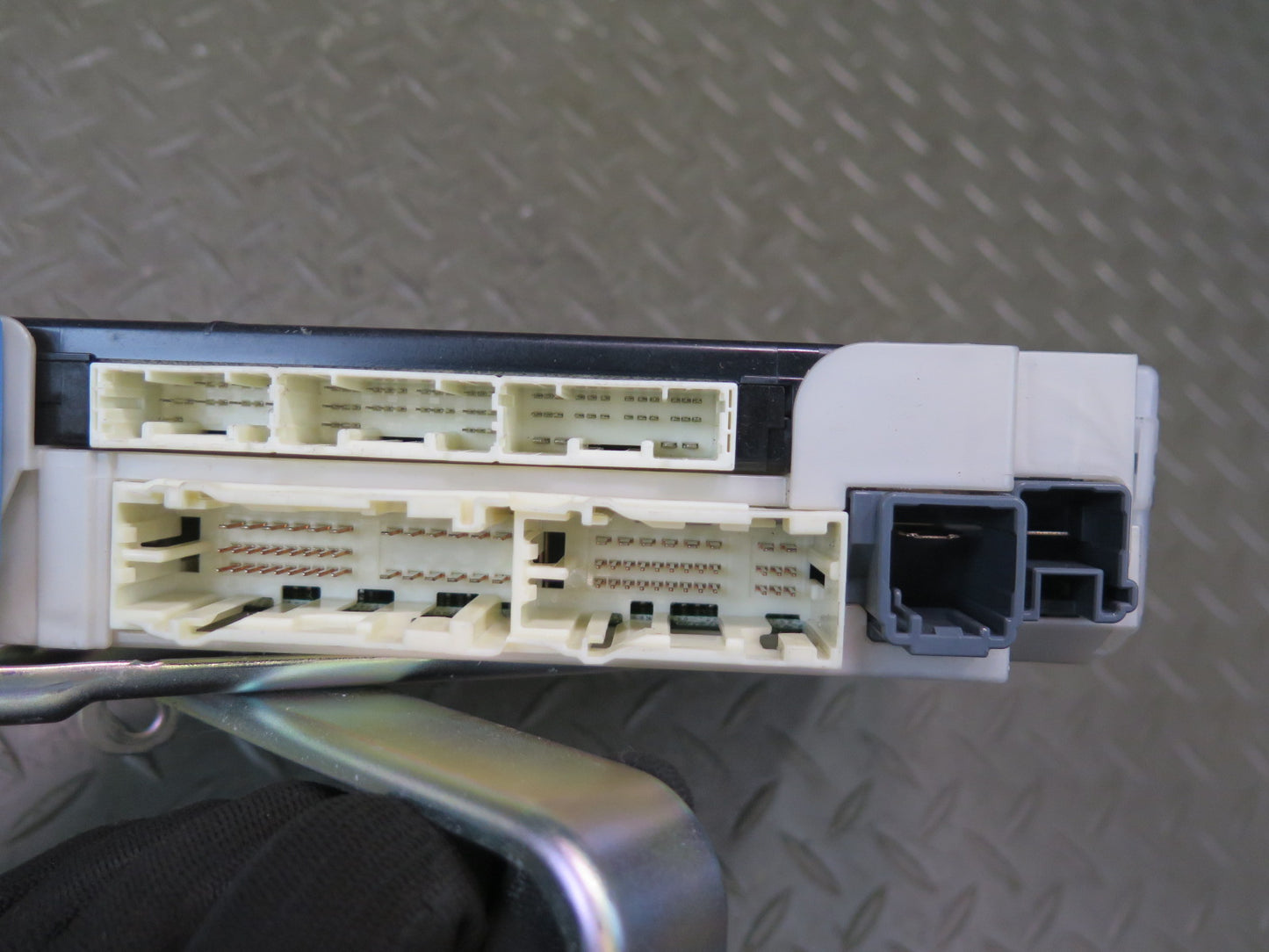2016 Lexus GSC16L RC300 Multiplex Network Body Control Module & Fuse Box OEM