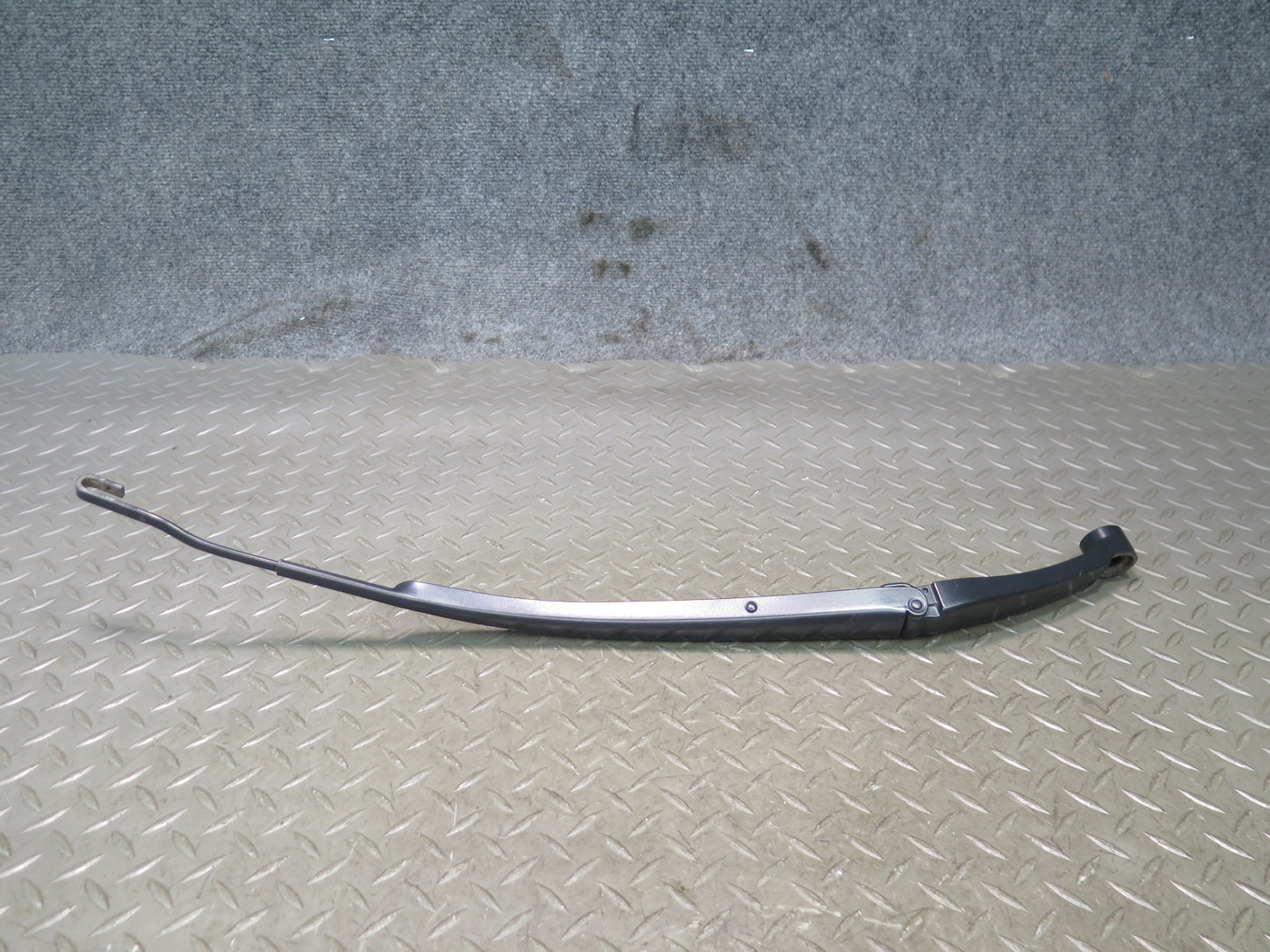 15-25 Lexus GSC16L RC350 RC300 Front Left & Right Wiper Arm Set of 2 OEM