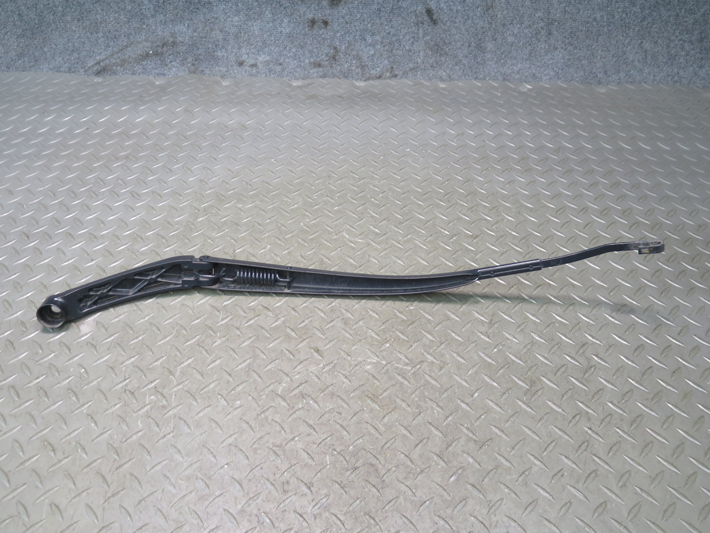 15-25 Lexus GSC16L RC350 RC300 Front Left & Right Wiper Arm Set of 2 OEM