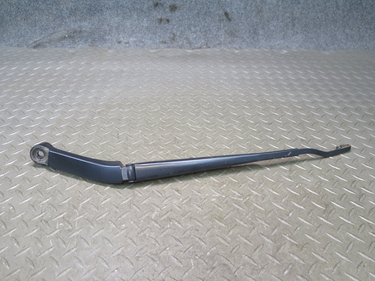 15-25 Lexus GSC16L RC350 RC300 Front Left & Right Wiper Arm Set of 2 OEM