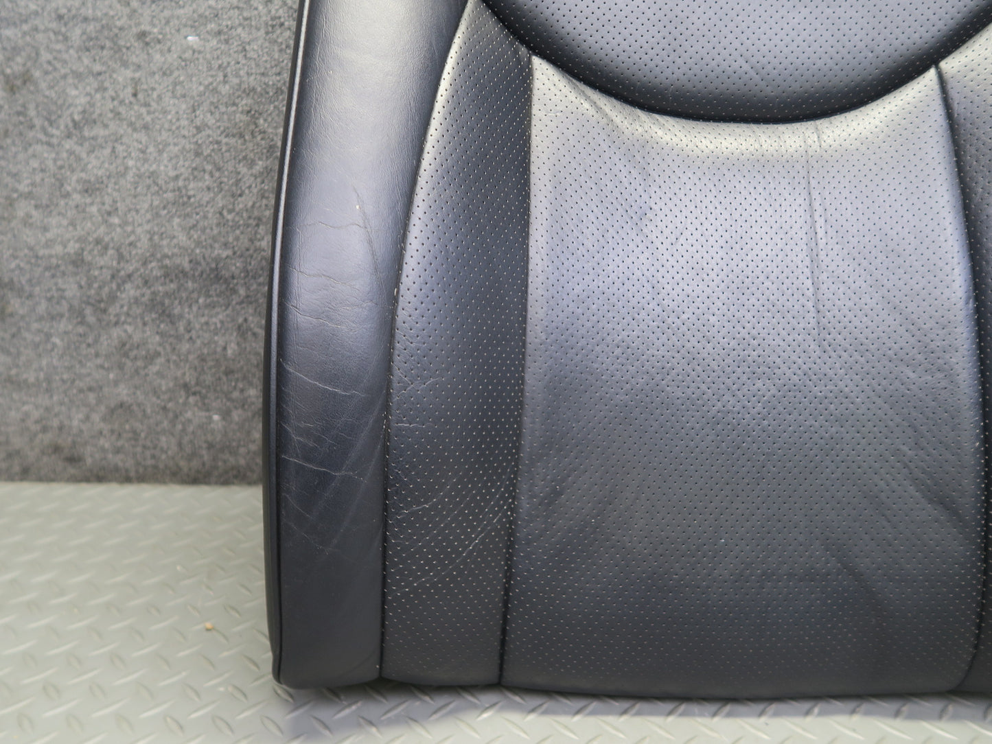 01-03 Lexus UCF30L LS430 Front Right Seat Upper Leather Cushion Black OEM