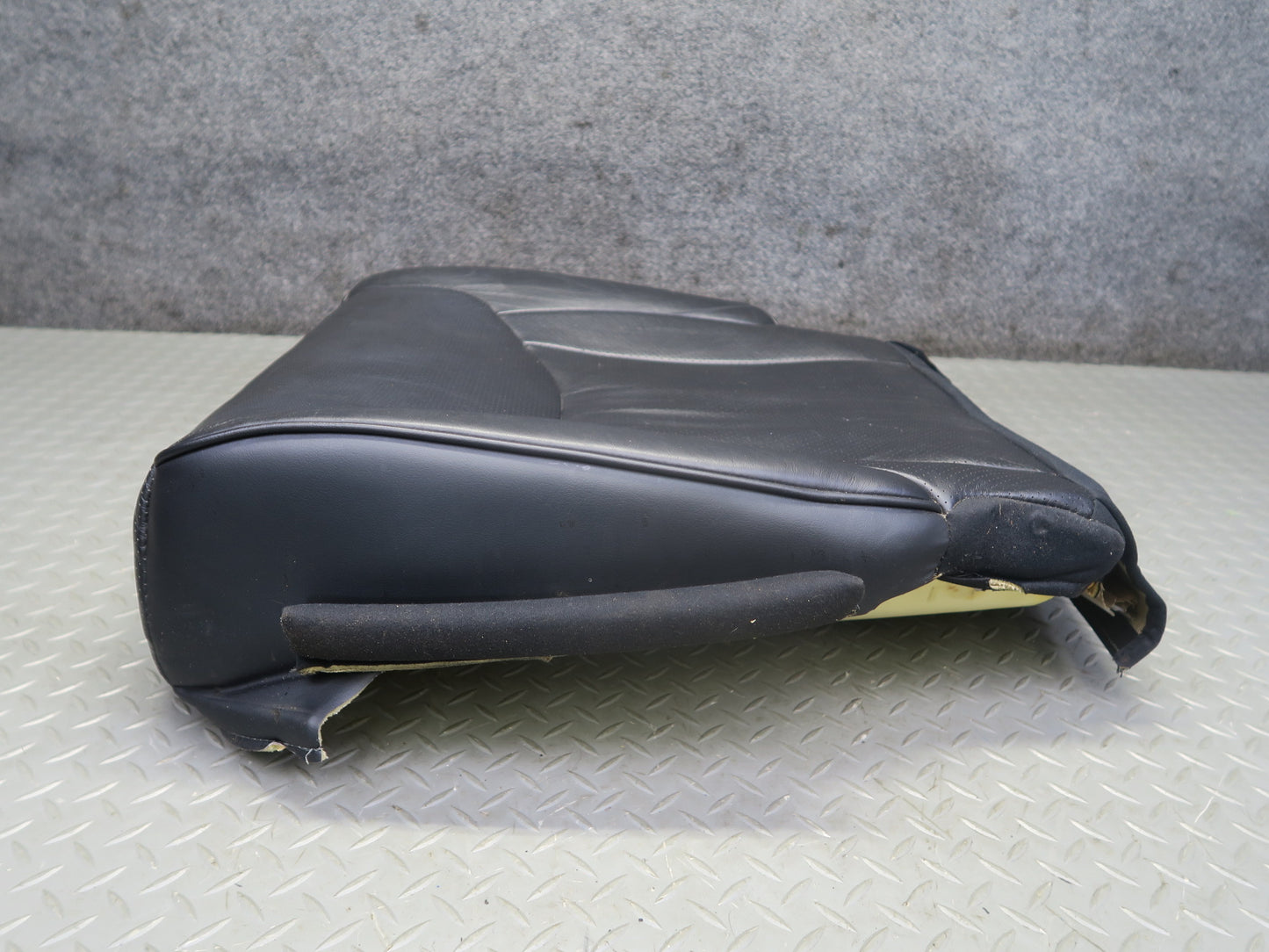 01-03 Lexus UCF30L LS430 Front Right Pass Seat Lower Leather Cushion Black OEM