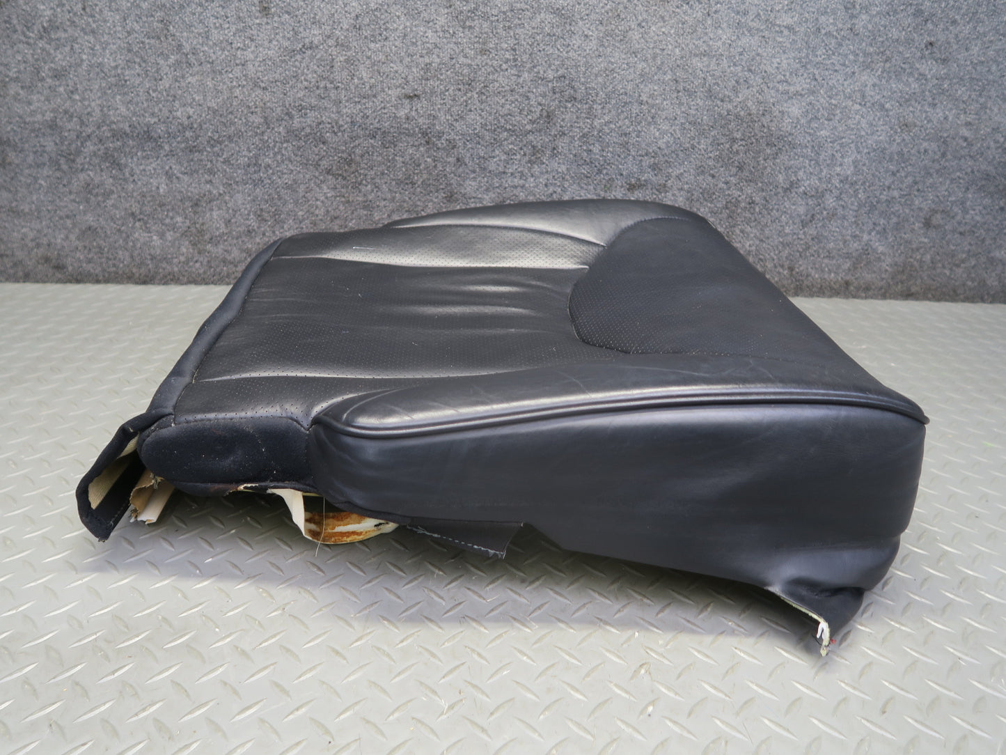 01-03 Lexus UCF30L LS430 Front Right Pass Seat Lower Leather Cushion Black OEM