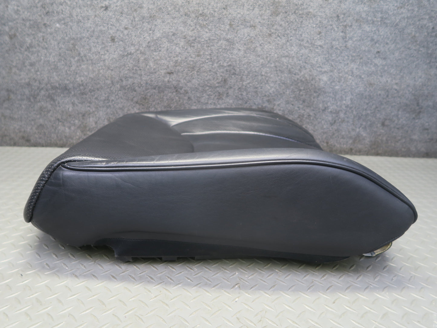 01-03 Lexus UCF30L LS430 Front Left Seat Upper Leather Cushion Black OEM