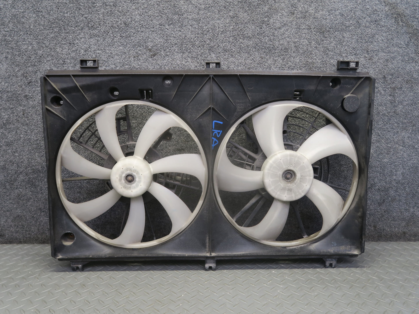 15-25 Lexus GSC16L RC300 3.5L Engine Radiator Cooling Dual Fan w Shroud OEM
