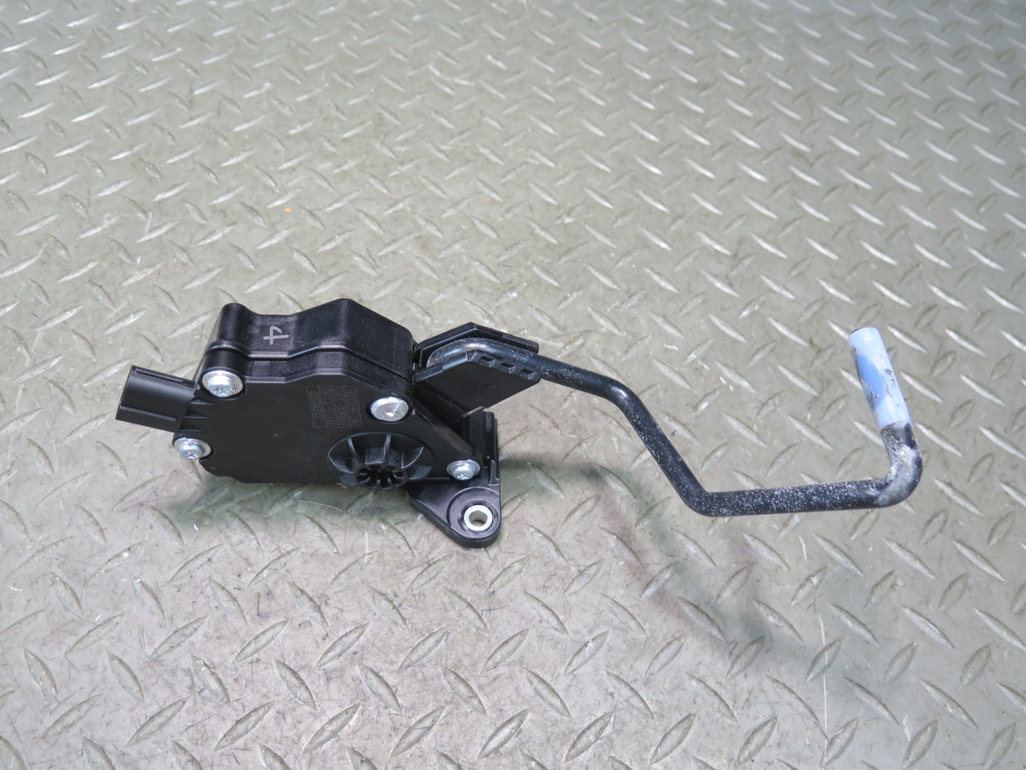 15-25 Lexus GSC16L RC300 F-sport Gas Acceleration Pedal Brake Pedal Pad Set OEM