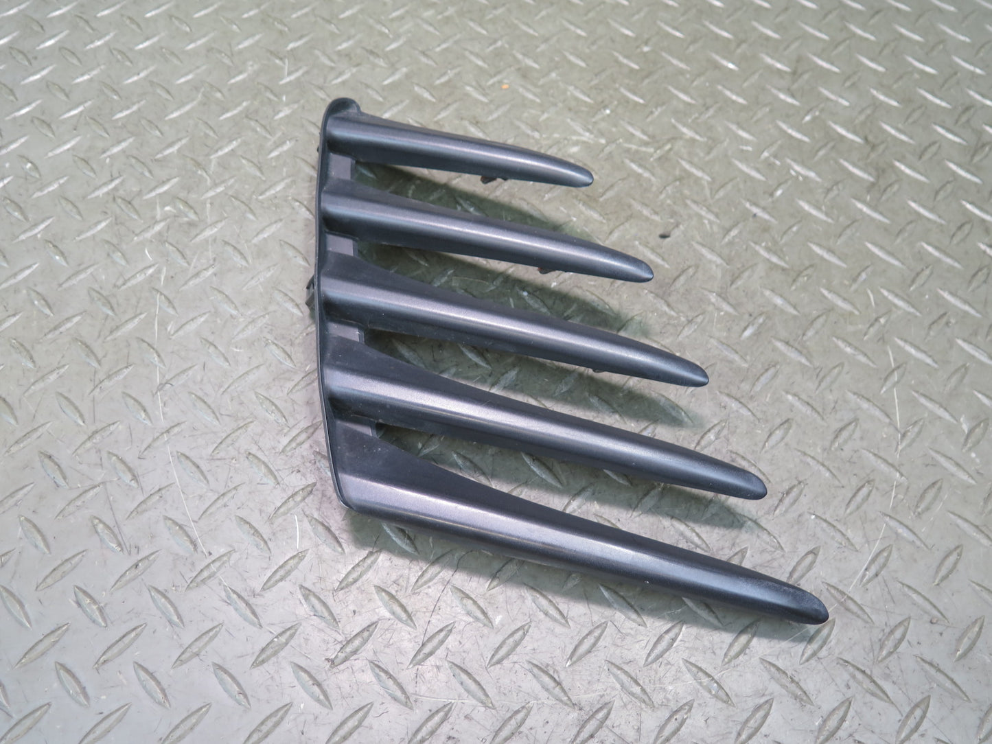 15-18 Lexus GSC16L RC350 RC300 F-sport Rear Bumper Lower Vent Grill Set OEM