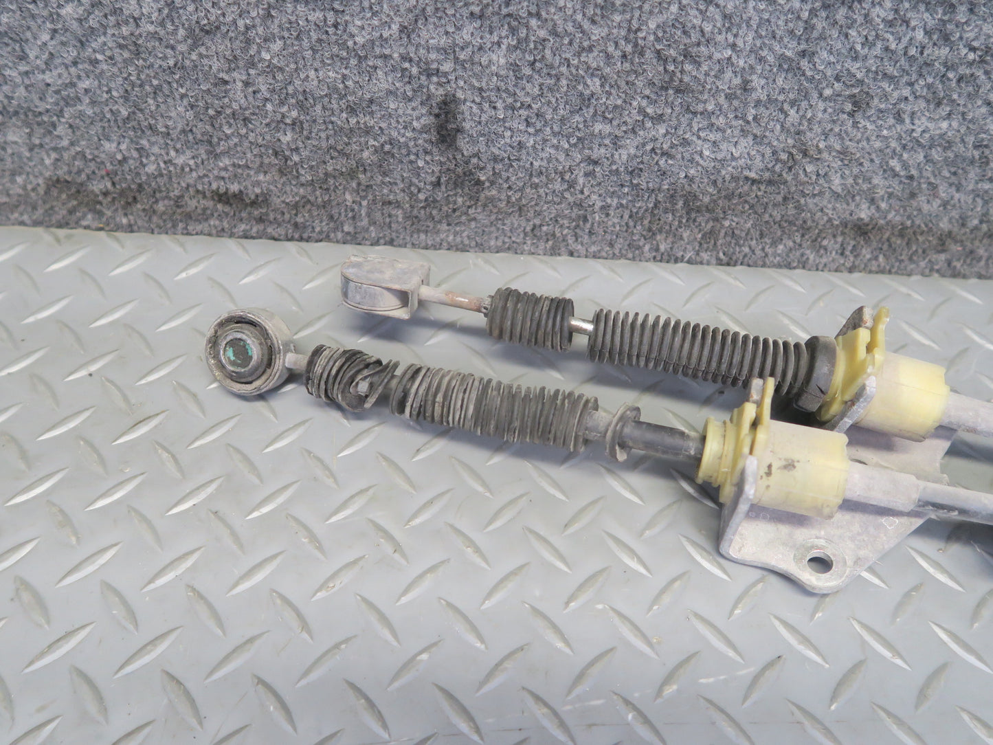 07-13 Mini Cooper R55 R56 R57 R58 R59 Manual Shifter Gear Selector w Cable OEM